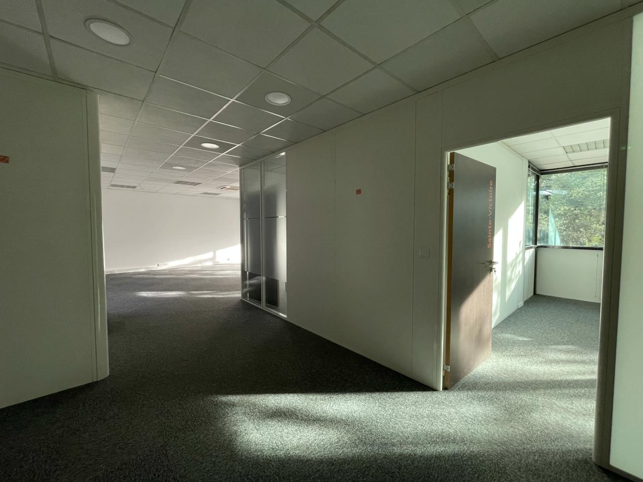 Bureau Aix-en-Provence 842m² Location bureau Aix-en-Provence Bouches-du-Rhône OLBUR2421612 24